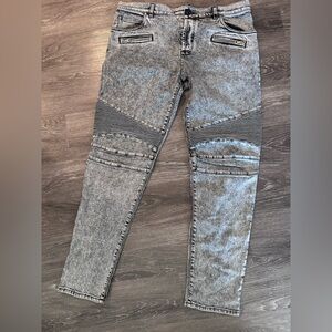 Balmain Slim Fit Ribbed Jeans New W/Tags. Size 36.